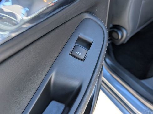 Used 2022 Buick Encore GX Preferred w/ Sport Touring Package image 11