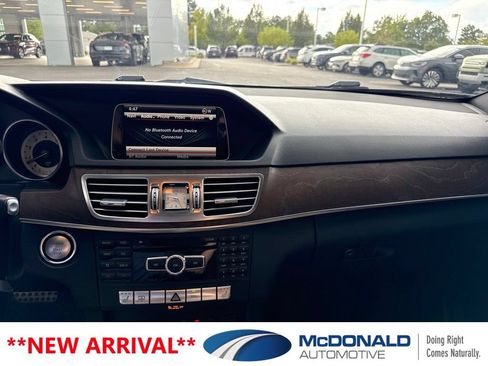 Used 2014 Mercedes-Benz E 350 4MATIC Sedan image 7