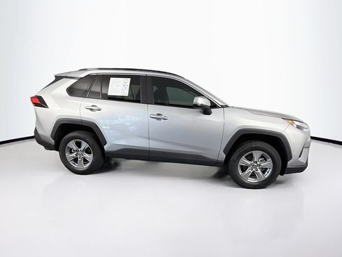 Used 2022 Toyota RAV4 XLE w/ Convenience Package FWD image 11