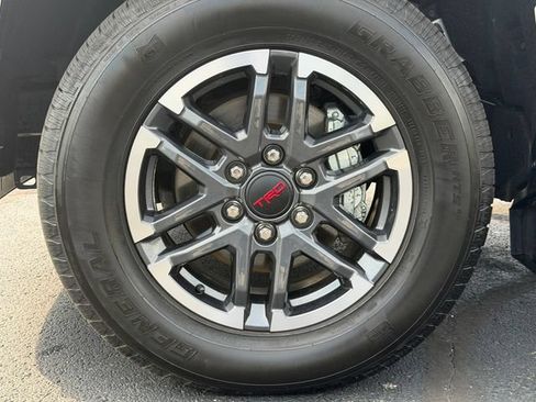 Certified 2024 Toyota Tacoma TRD Sport w/ TRD Sport Premium Package AWD/4WD image 11