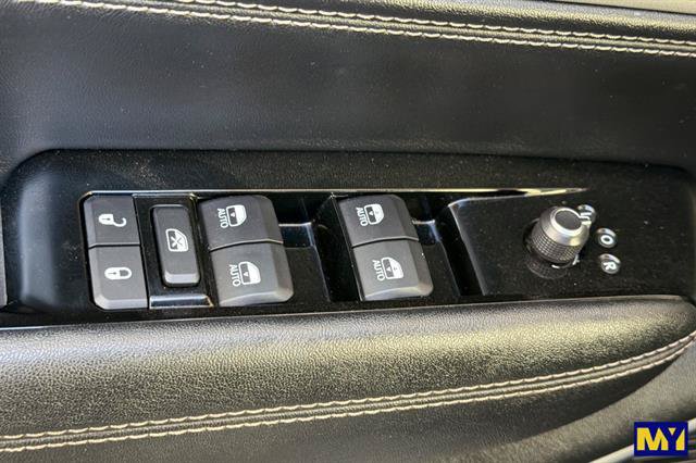 Used 2024 Jeep Wagoneer Series II w/ Flexible Seating Group RWD image 12