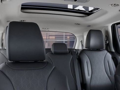 New 2026 Kia Carnival SX FWD image 27
