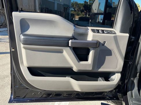 Used 2021 Ford F250 XLT w/ XLT Premium Package image 15