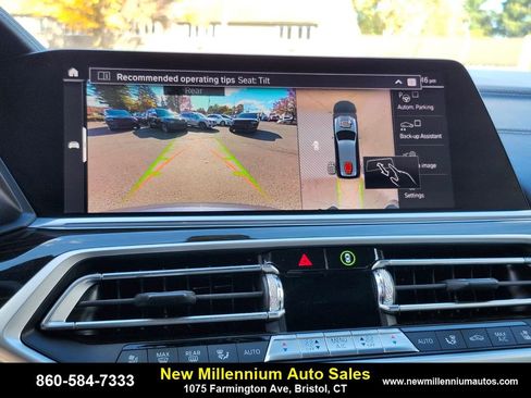 Used 2020 BMW X7 M50i w/ Executive Package image 25