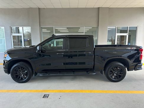 Used 2025 Chevrolet Silverado 1500 Custom w/ Turbomax Blackout Package image 4