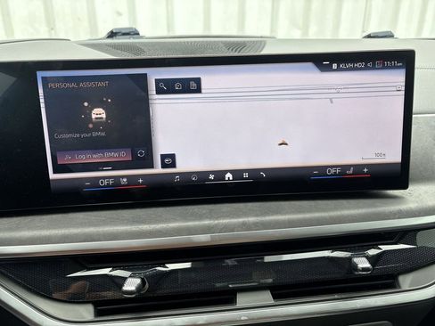 Used 2025 BMW X7 xDrive40i AWD/4WD image 13