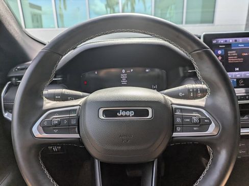 Used 2022 Jeep Compass High Altitude AWD/4WD image 30