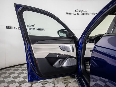 Used 2023 Maserati Grecale Modena AWD/4WD image 13