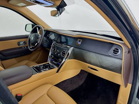 Certified 2019 Rolls-Royce Cullinan AWD/4WD image 10