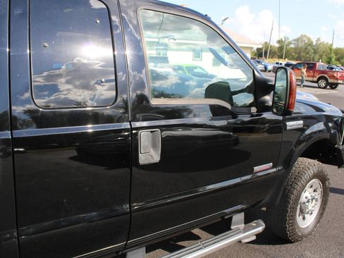 Used 2007 Ford F250 Lariat AWD/4WD image 10