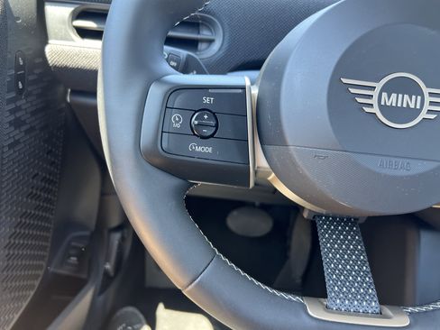 Used 2025 MINI Cooper S FWD image 19