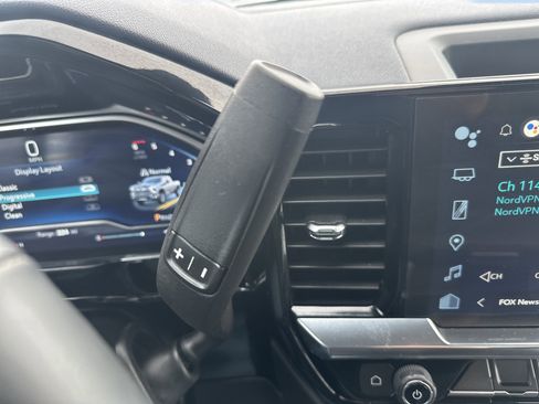 Used 2024 Chevrolet Silverado 2500 High Country w/ Technology Package image 18