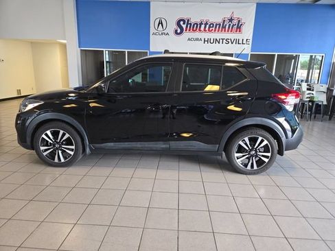 Used 2019 Nissan Kicks SV w/ Exterior Package FWD image 5