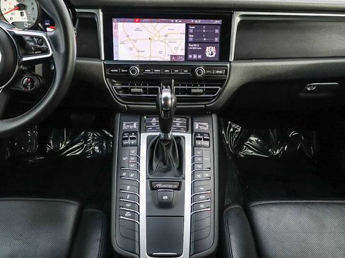 Used 2021 Porsche Macan GTS image 17