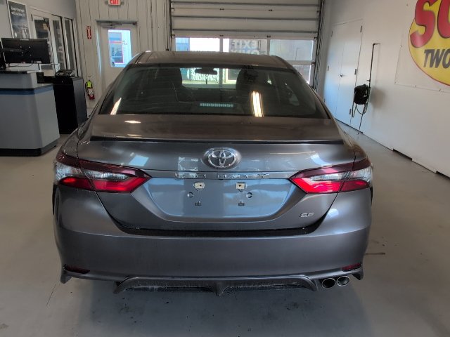 Used 2024 Toyota Camry SE FWD image 4