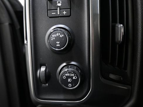 Used 2018 Chevrolet Silverado 1500 LT w/ All Star Edition image 26