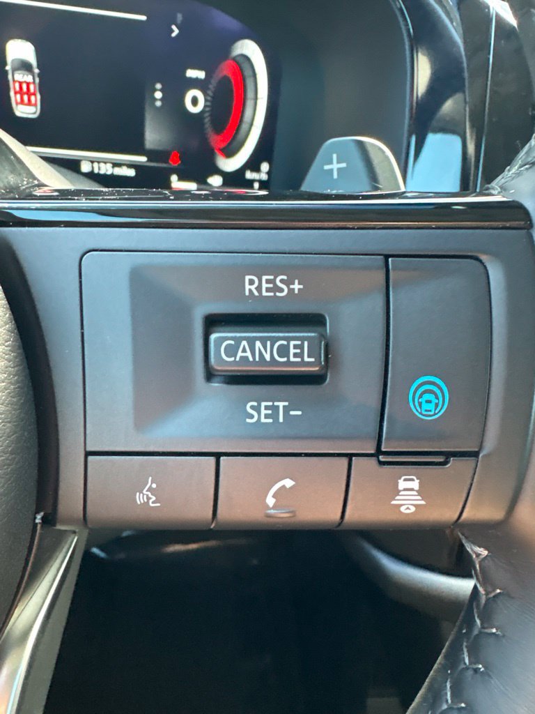 Used 2024 Nissan Pathfinder Platinum w/ Cargo Package AWD/4WD image 21