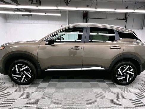 New 2026 Nissan Kicks SV w/ SV Premium Package FWD image 16