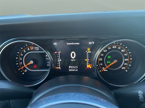 Used 2020 Jeep Wrangler Unlimited Sahara image 15