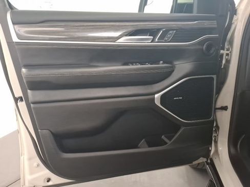 Used 2022 Jeep Wagoneer Series III w/ Rear Seat Video Group 1 RWD image 20