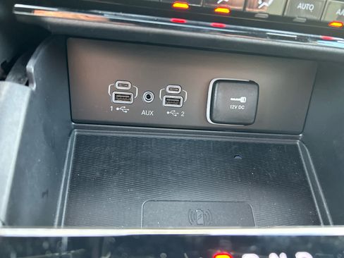 Used 2025 Jeep Grand Cherokee Altitude image 40