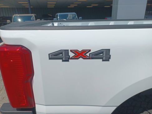 New 2026 Ford F250 XL w/ XL Off-Road Package image 8
