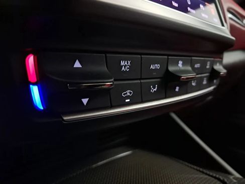Used 2021 Maserati Levante S AWD/4WD image 25