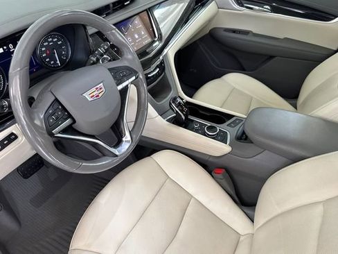 Used 2020 Cadillac XT6 Premium Luxury image 10
