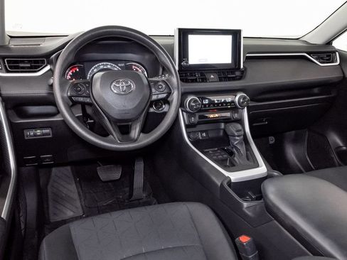 Used 2025 Toyota RAV4 XLE AWD/4WD image 7