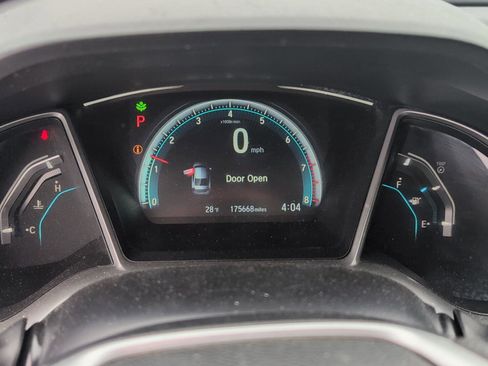 Used 2018 Honda Civic EX image 9