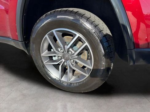 Used 2022 Jeep Grand Cherokee Limited AWD/4WD image 8