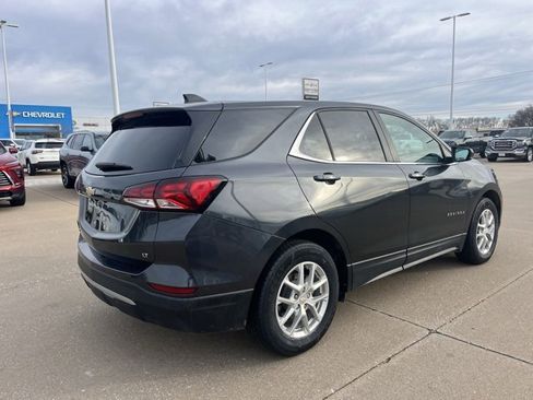 Used 2023 Chevrolet Equinox LT image 3