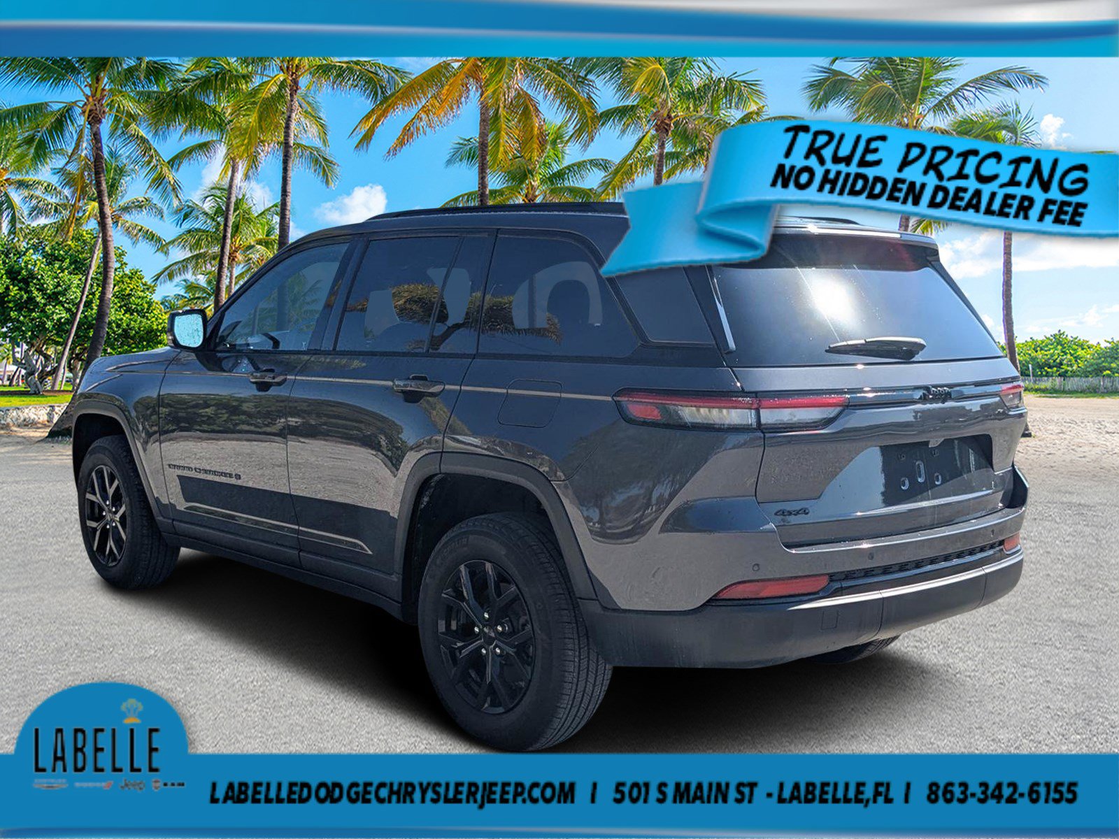 Used 2025 Jeep Grand Cherokee Altitude AWD/4WD image 5