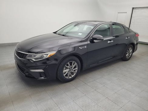 Used 2019 Kia Optima LX image 2