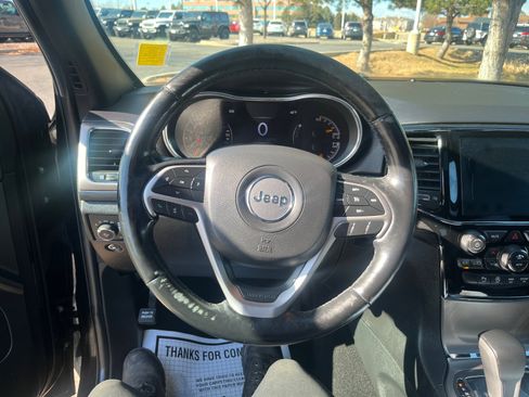 Used 2019 Jeep Grand Cherokee Altitude image 9