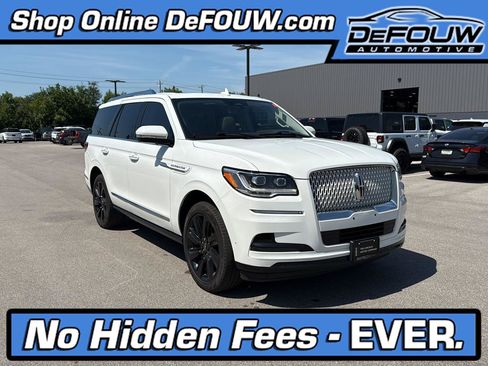 Used 2024 Lincoln Navigator Reserve w/ Equipment Group 201A AWD/4WD image 1