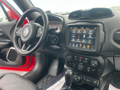 Used 2019 Jeep Renegade Limited w/ Quick Order Package 22P image 31
