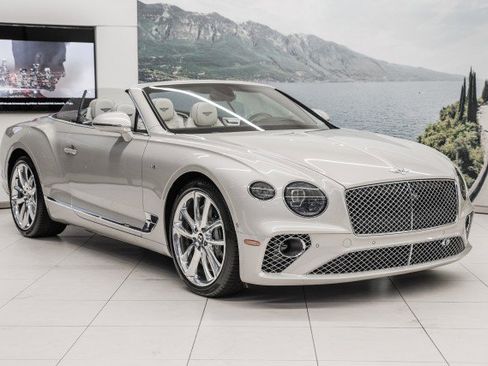 Used 2021 Bentley Continental GT V8 image 3