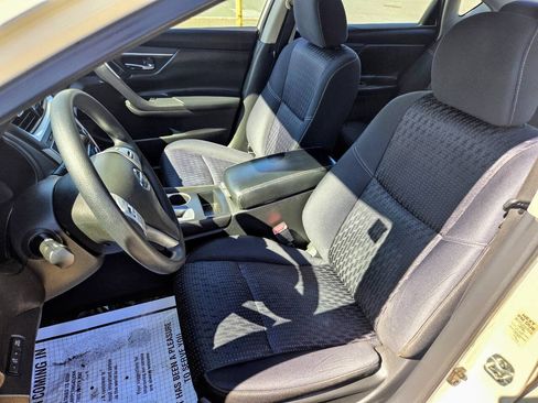 Used 2016 Nissan Altima 2.5 S w/ Power Driver Seat Package FWD image 11