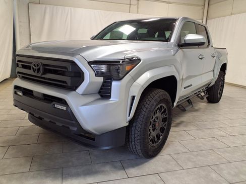 New 2026 Toyota Tacoma SR5 RWD image 3