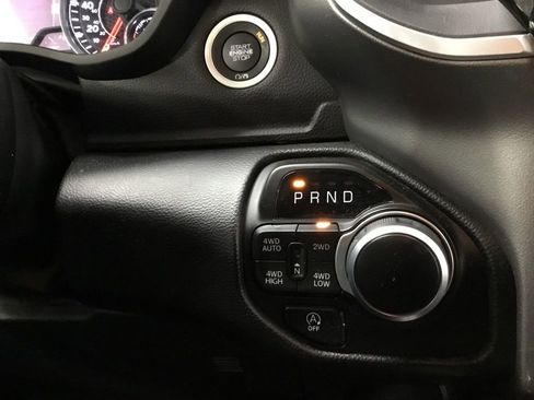 Used 2022 RAM 1500 Big Horn AWD/4WD image 39
