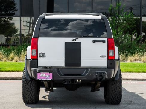 Used 2009 HUMMER H3 Alpha image 16