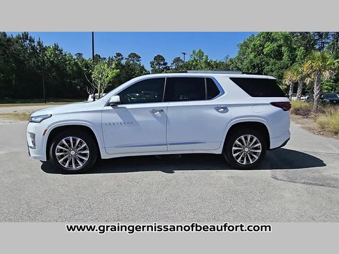 Used 2023 Chevrolet Traverse Premier FWD image 25