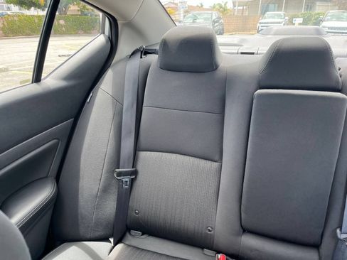 Used 2025 Nissan Altima 2.5 SV FWD image 40
