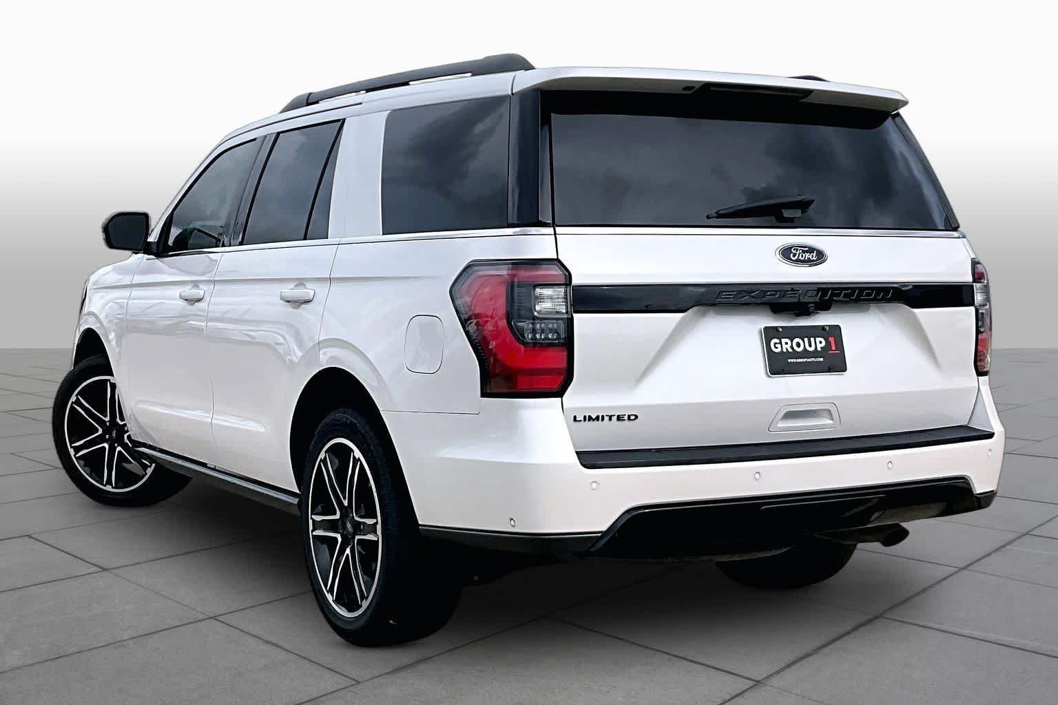 Used 2019 Ford Expedition Limited w/ Equipment Group 303A RWD image 12