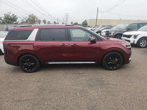 Certified 2024 Kia Carnival SX Prestige FWD image 17