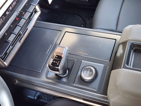 Used 2025 GMC Hummer EV 3X w/ LPO, Sport Package AWD/4WD image 19