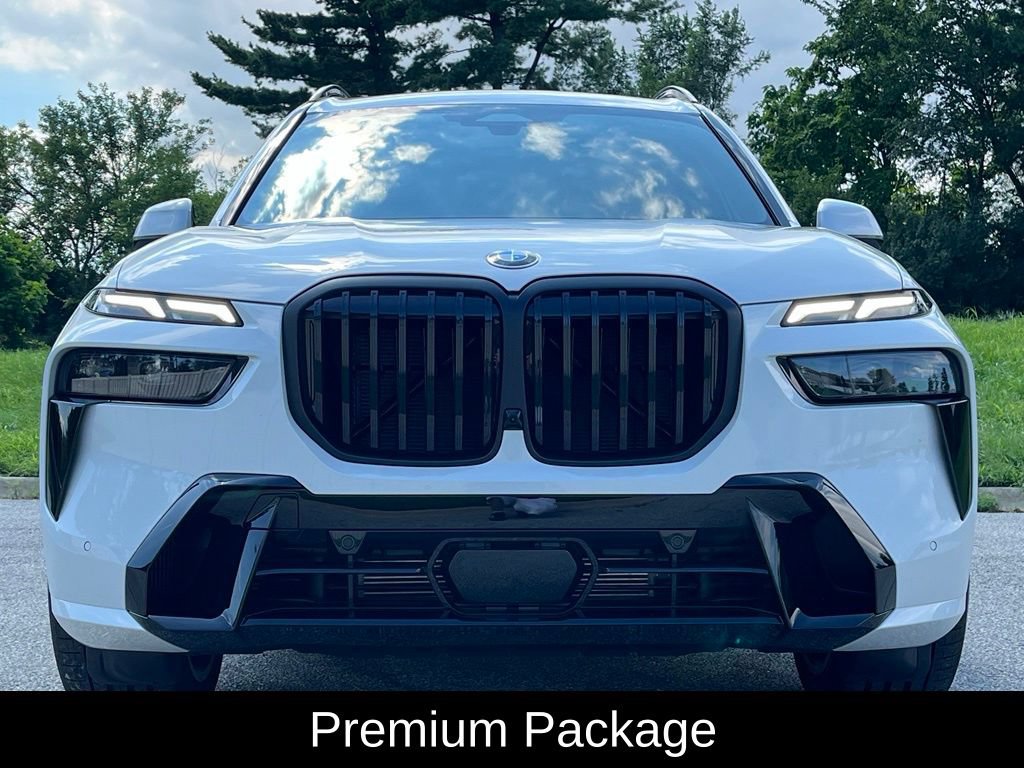 Used 2027 BMW X7 xDrive40i w/ M Sport Package AWD/4WD image 2