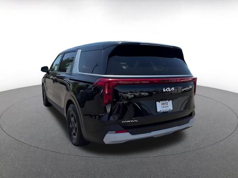 Used 2026 Kia Carnival FWD image 11