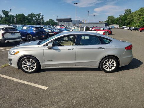 Used 2019 Ford Fusion SE FWD image 7